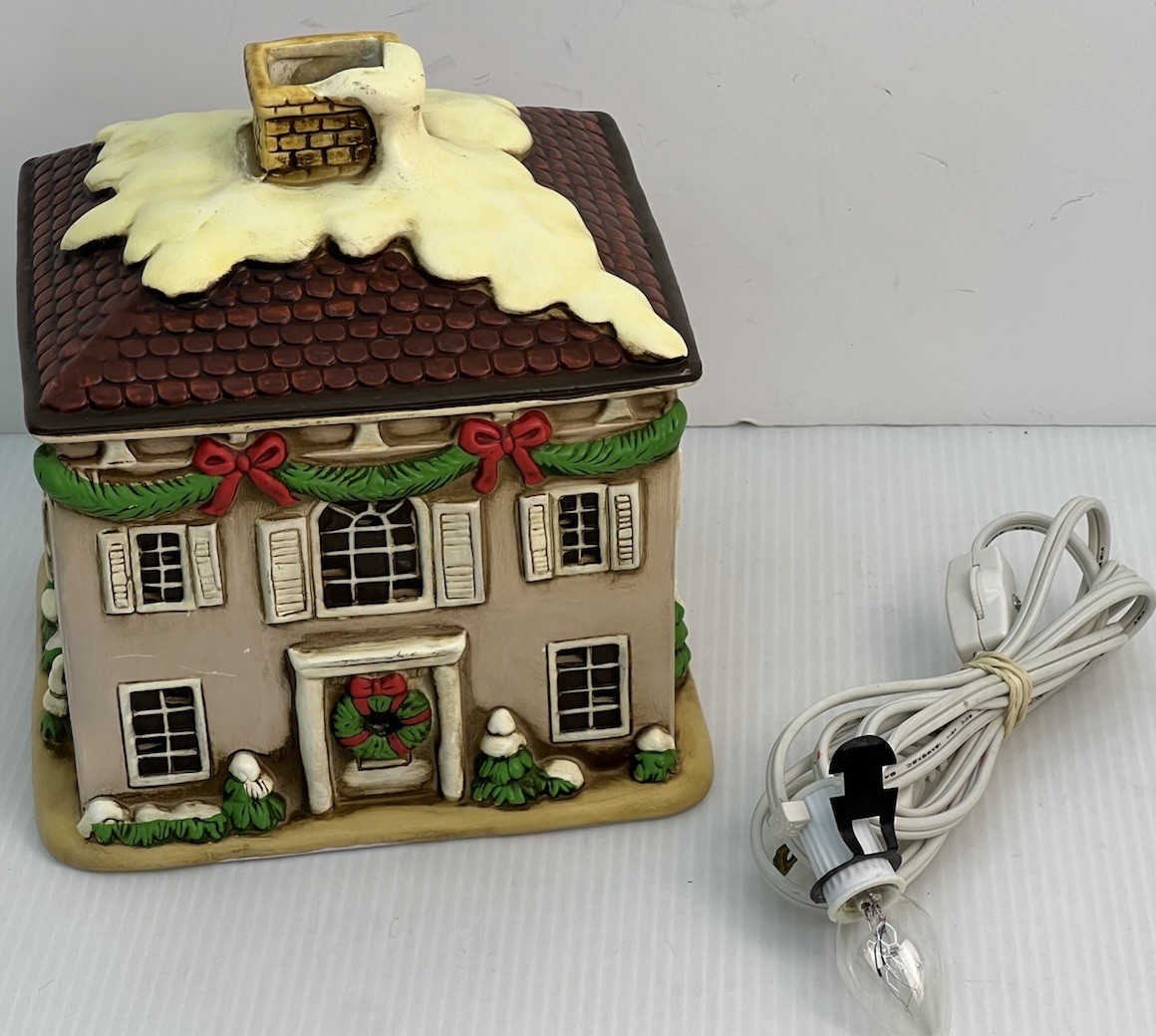 Vtg Lefton Penny House Colonial Village Hand Painted 1986 Made in Taiwan No Box