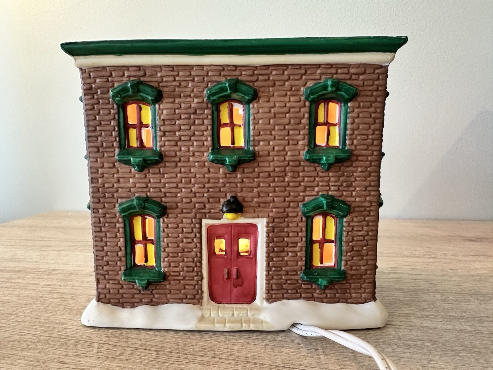 A Wonderful Holiday – The Bedford Falls City Hall Illuminated Porcelain Building