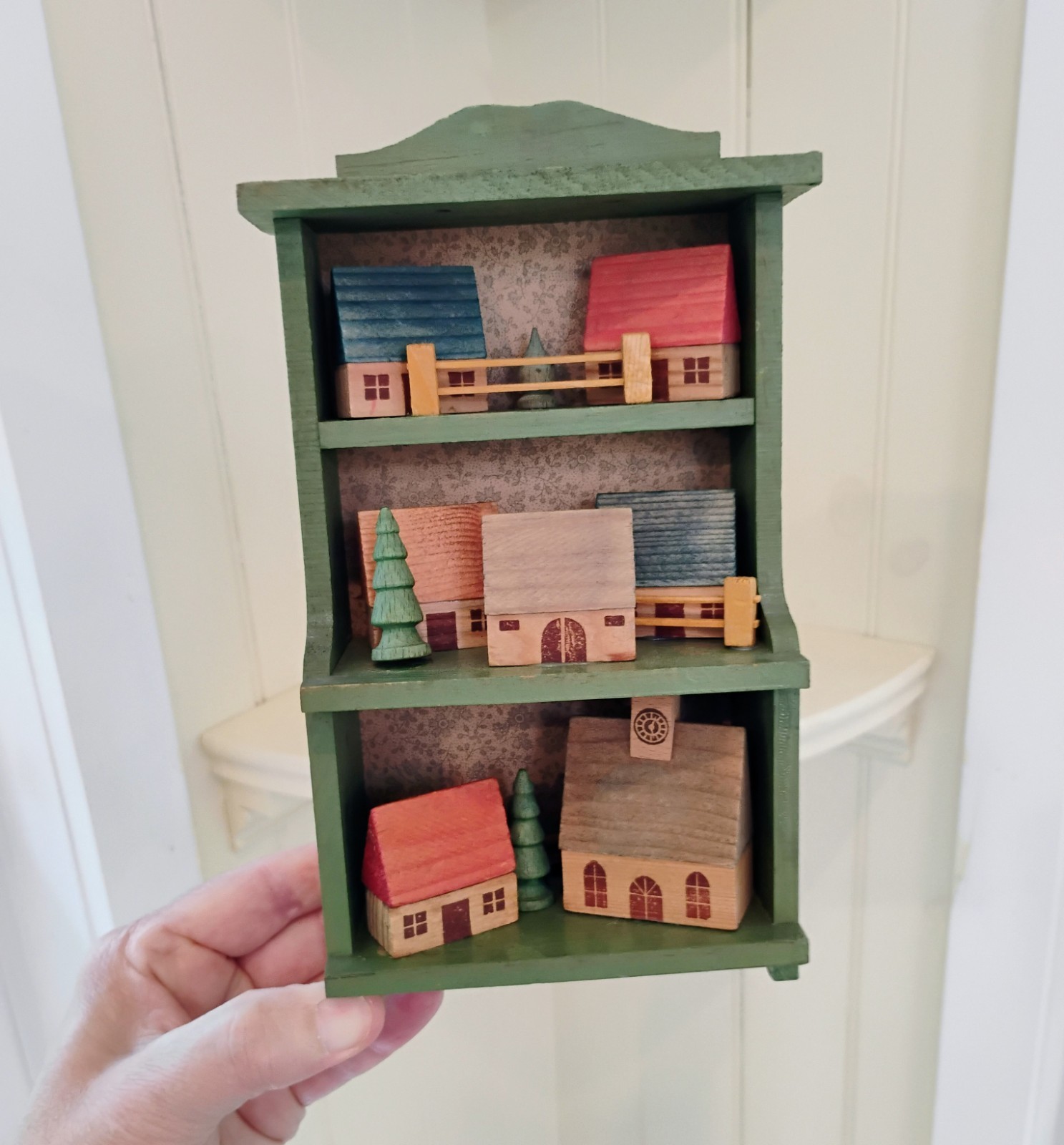 Vintage Erzgebirge German Folk Wood Putz Art Village Wall Decor Hanging Hutch