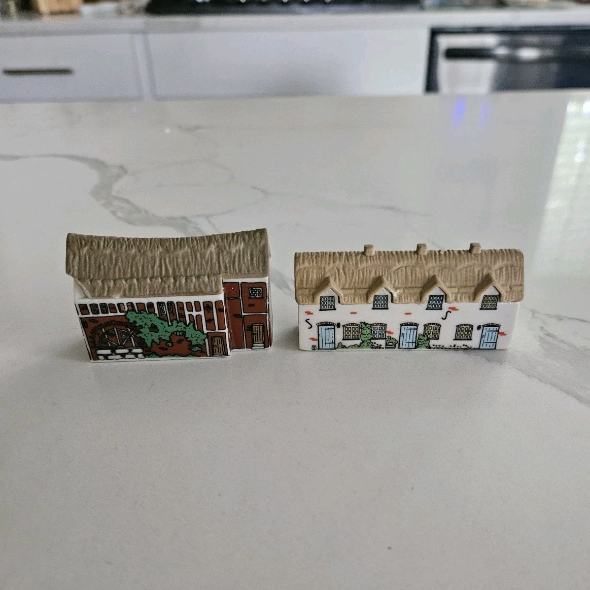Hand-Painted Ceramic Miniature Village Houses Figurines, Set of 2 Multicolor