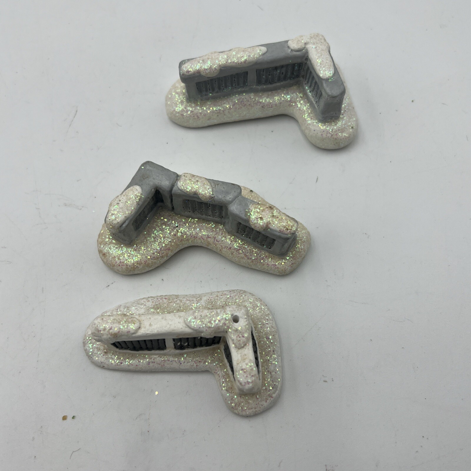 COBBLESTONE CORNERS MINIATURES 3 PIECE SET + 6 UNKNOWN PIECES – LOT OF 9 PIECES