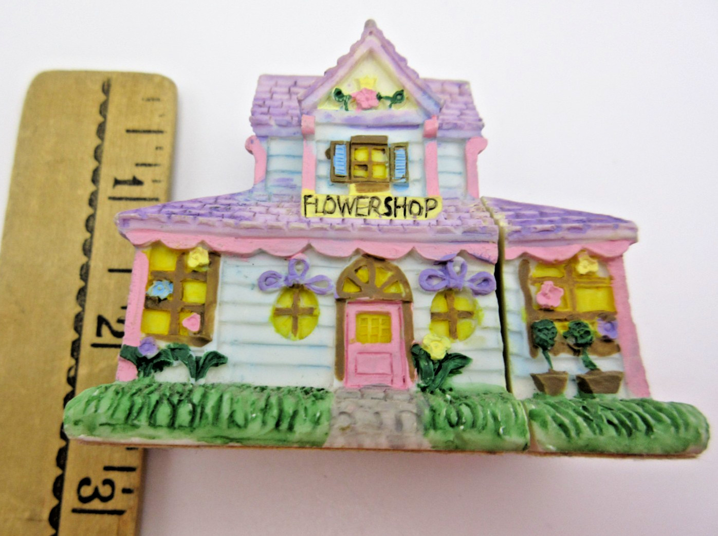 Miniature Bunny Rabbit Flower Shop Hinged Inside View Heavy Resin Spring Easter