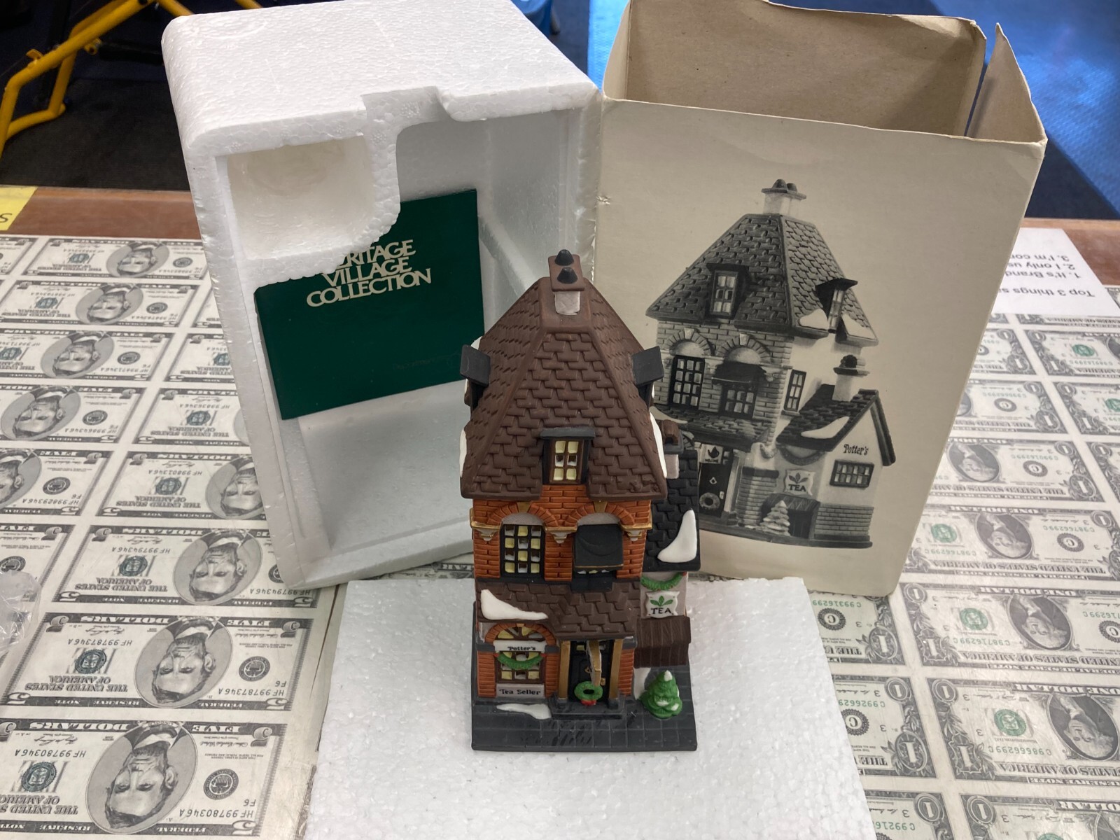 Dept 56 Potter’s Tea Seller Christmas In The City 5880-7 Heritage Village